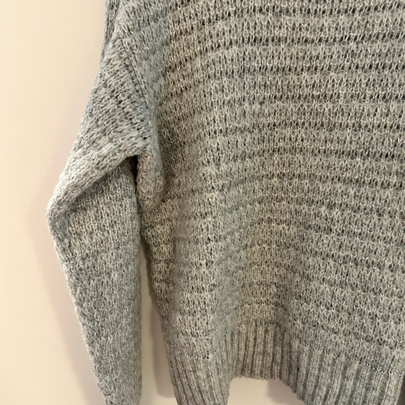 Knitted sweater, grey with silver woven through - Picture 4 of 4